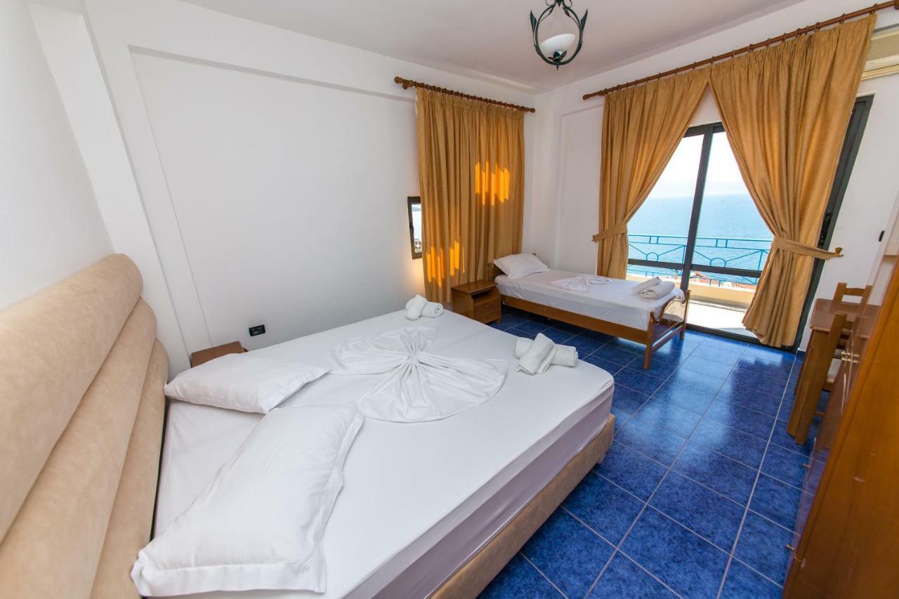 Blue Heaven Hotel Sarandë Exterior foto